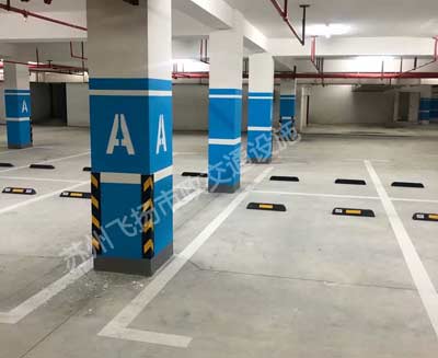 蘇州車(chē)庫(kù)劃線多少錢(qián)一米？蘇州公路劃線多少一平方？