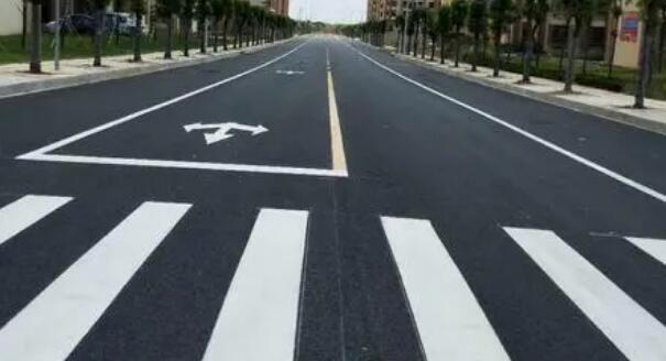 廠里道路劃線是否是必須的？優化交通秩序，提升安全性